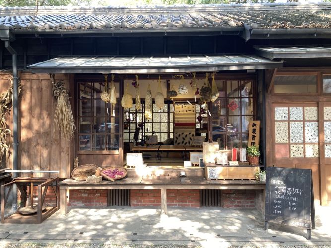 紙農前後院 (2) - 黃世豐